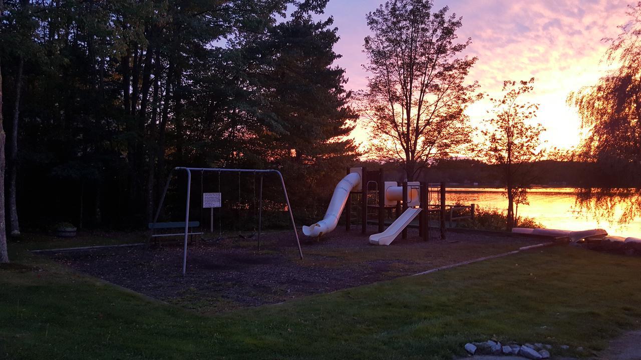 Отель Silver Lake Park Campground & Cabins Belmont Экстерьер фото